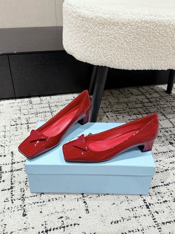 GIÀY NỮ PRAD* MARY JANE XUÂN 2025 CAO GÓT 6.5CM DA BÓNG ĐỎ
