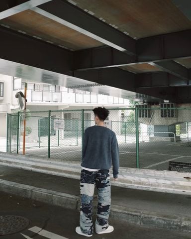 QUẦN JEANS NAM L V PHIÊN BẢN PHARRELL X NIGO PHỐI PATCHWORK NGHỆ THUẬT