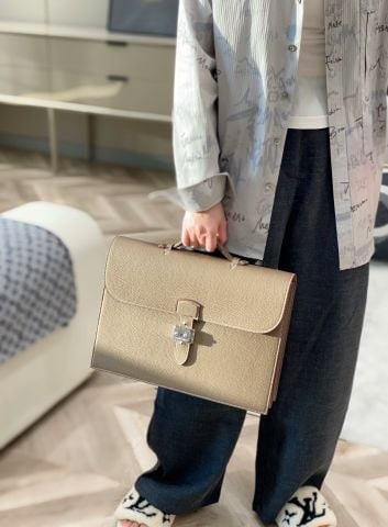 CẶP DA NAM NỮ H M SAC À DÉPÊCHES 38 DA TOGO KHÂU TAY SÁP ONG