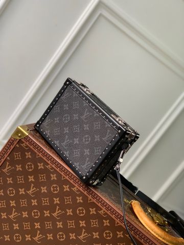 TÚI HỘP NAM LV* CLUTCH BOX MONOGRAM ECLIPSE