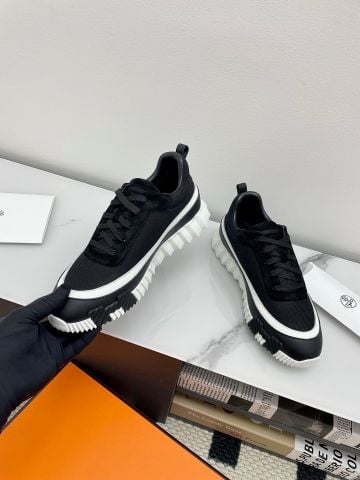 GIÀY THỂ THAO NAM NỮ H M PHOM RETRO NĂNG ĐỘNG ĐẾ H TẠO DẤU ẤN