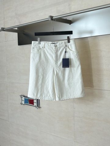 QUẦN SHORT NAM L V MONOGRAM DẬP NỔI PHOM ĐỨNG CAO CẤP