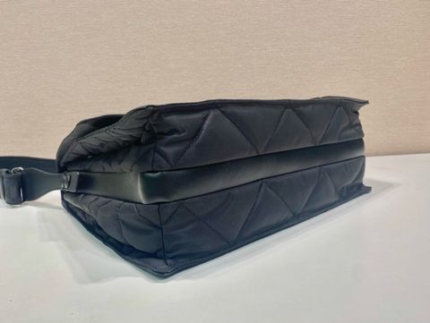 TÚI MESSENGER NAM NỮ PRD DÁNG FLAP TRAVELLER CHẦN BÔNG TAM GIÁC