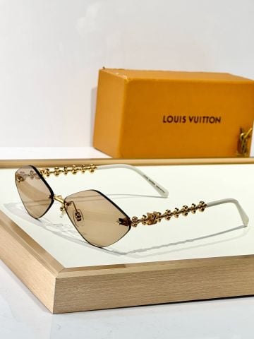 KÍNH MẮT NỮ L V GỌNG KHOAN ĐA GIÁC CÀNG MONOGRAM KIM LOẠI