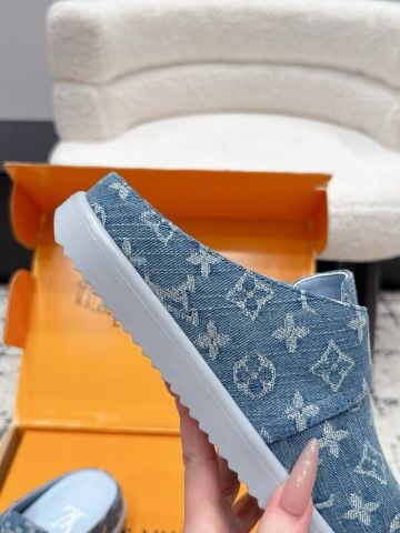 DÉP SỤC NAM NỮ L V EASY MULE MONOGRAM DENIM KHÓA KIM LOẠI BẢN HOT