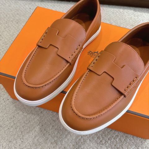 GIÀY THỂ THAO NAM NỮ HERM* SLIP ON DA BÒ NÂU ĐẾ TRẮNG SIÊU ÊM