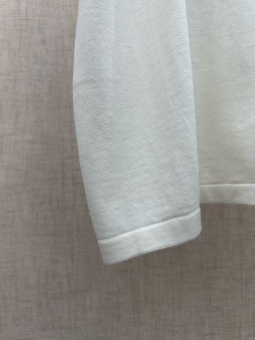 ÁO THUN NAM NỮ LV DÒNG SIGNATURE PATCH CREWNECK PHARRELL WILLIAMS HAND GESTURE