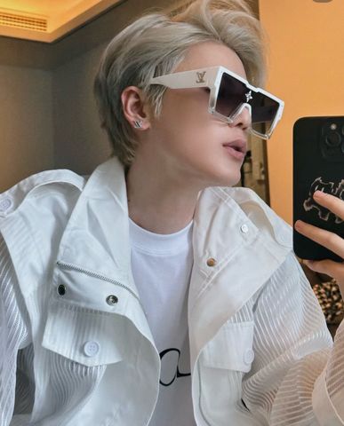 KÍNH MẮT NAM NỮ L V GỌNG OVERSIZE VUÔNG BẢN LỚN – LOGO KIM LOẠI NỔI BẬT