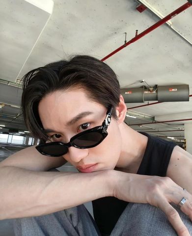 KÍNH MÁT NAM NỮ GM RUVY VAN – DÁNG OVAL SẮC NÉT, ĐIỂM NHẤN ĐÍNH ĐÁ “JEWEL” NỔI BẬT