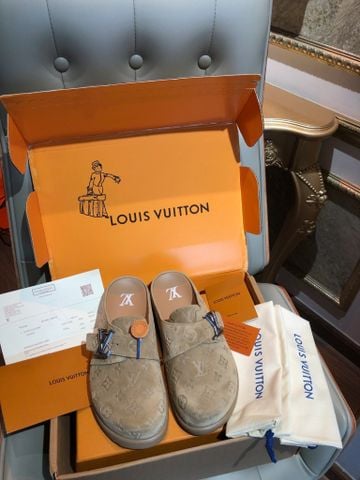 GIÀY SỤC NAM LV* TO-GO COMFORT MONOGRAM NÂU SANG TRỌNG