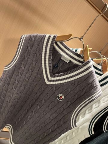 ÁO LEN GHI LÊ UNISEX MONC V-NECK DỆT CÁP