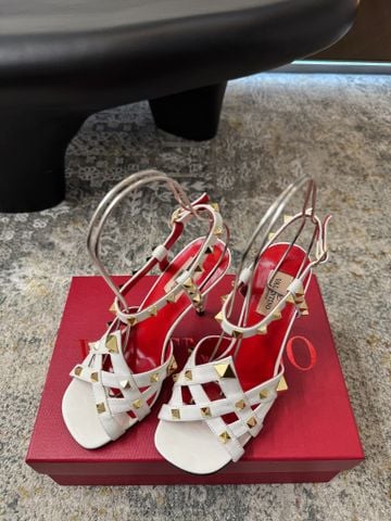 SANDAL CAO GÓT NỮ VLTN ĐINH TÁN PYRAMID SIGNATURE – DÂY QUẤN CỔ CHÂN TÔN DÁNG