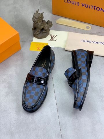 GIÀY NAM LOAFER L V HOẠ TIẾT DAMIER ICONIC – FORM GỌN SANG, KHÓA KIM LOẠI TẠO ĐIỂM NHẤN