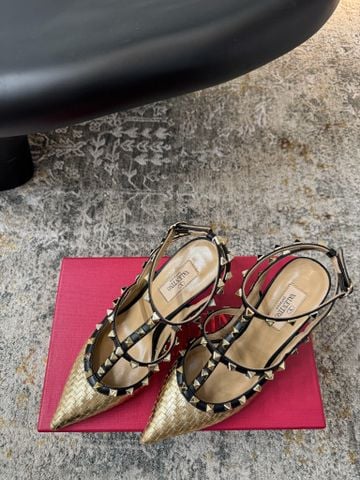 GIÀY CAO GÓT NỮ VLTN MŨI NHỌN ĐAN DÂY ĐÍNH ĐINH 9.5CM SIÊU TÔN DÁNG