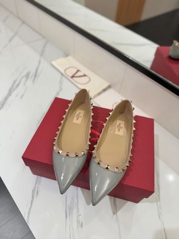 Giày bệt VALENTINOO* đinh tán mũi nhọn
