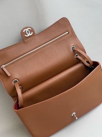 TÚI XÁCH NAM NỮ C N MAXI FLAP DA BÊ GRAINED MÀU CARAMEL