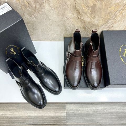 GIÀY BOOTS NAM PRAD*  CHELSEA SAFFIANO KHÓA GÀI – PHOM THON LỊCH LÃM