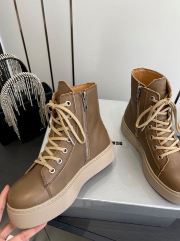 BOOT NỮ SMFK – DA BÒ NHẬP, ĐẾ BẢN DÀY TĂNG CHIỀU CAO, PHỐI DÂY CỔ CAO