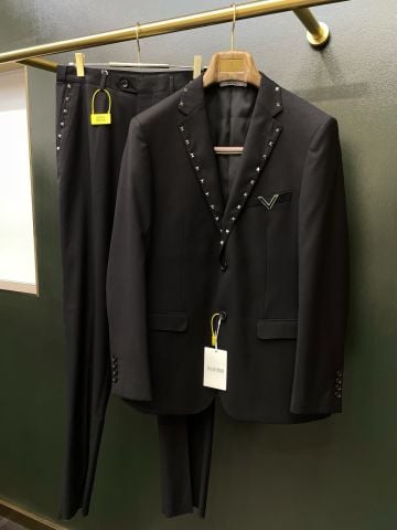 BỘ SUIT NAM V L KẺ PINSTRIPE PHỐI ĐINH TÁN VUÔNG