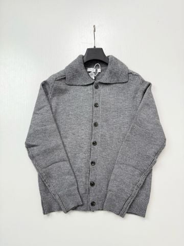 ÁO CARDIGAN NAM B B CỔ BẺ DỆT KIM HỌA TIẾT KỴ SĨ