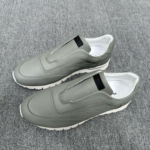 GIÀY SLIP ON NAM KTN DA BÒ VÂN HẠT LIỀN KHỐI DÁNG THỂ THAO SANG TRỌNG