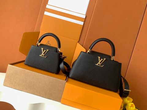 TÚI XÁCH NỮ LV* CAPUCINES EAST-WEST – DA HẠT ĐEN, VIỀN KIM LOẠI VÀNG
