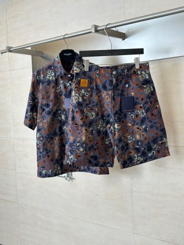QUẦN SHORT NAM L V HỌA TIẾT MONOGRAM NIGO PHOM ĐỨNG NỔI BẬT