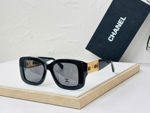 KÍNH MẮT NỮ CHNL* GỌNG VUÔNG BẢN LỚN – CÀNG MẠ VÀNG ĐÍNH ĐÁ ĐỎ, PHIÊN BẢN