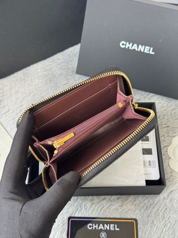 VÍ NỮ CHA  DA CAVIAR ĐEN – QUILTING BIỂU TƯỢNG, LOGO VÀNG NỔI BẬT