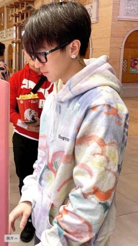 KÍNH MẮT NAM CHR* VIỀN ĐEN KHẮC HỌA TIẾT BẠC