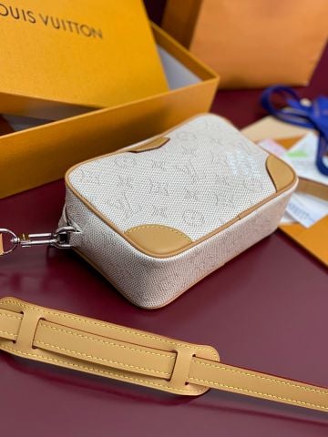 TÚI ĐEO CHÉO NAM NỮ L V TROCADERO MINI MONOGRAM HERITAGE PHOM HỘP VIỀN DA