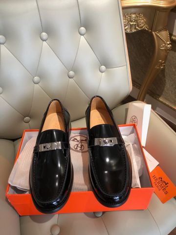 GIÀY NAM Herme* LOAFER DA BÊ TRƠN – MẮT KHÓA KIM LOẠI THANH LỊCH