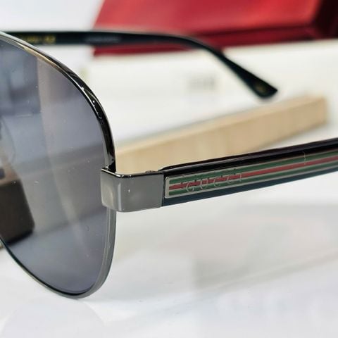 KÍNH MẮT NAM NỮ GC DÁNG AVIATOR GỌNG KIM LOẠI THANH MẢNH CÀNG HỌA TIẾT
