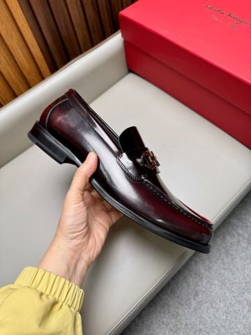 GIÀY NAM LOAFER FG DA BÒ PATINA BÓNG MỜ KHÓA GANCINI PHONG THÁI LỊCH LÃM