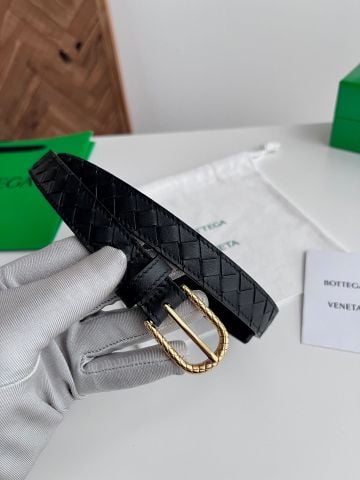 THẮT LƯNG NỮ BV ĐAN INTRECCIO THANH MẢNH – KHOÁ KIM LOẠI VÂN ĐAN SANG TRỌNG