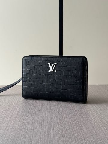 TÚI CẦM TAY NAM LV* DA VÂN CÁ SẤU SANG TRỌNG