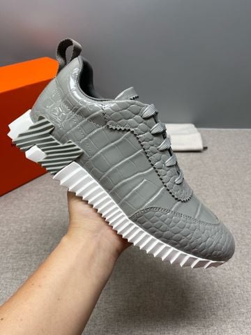 GIÀY SNEAKER NAM H M PHOM LOW-TOP DA CROC-EMBOSSED PHỦ BÓNG PHỐI ĐẾ RĂNG CƯA