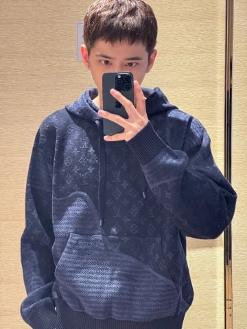 ÁO HOODIE NAM L*V  DỆT HỌA TIẾT
