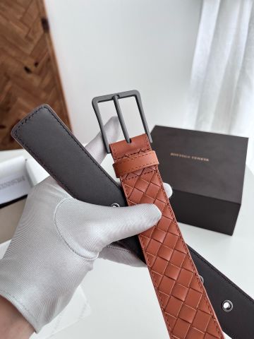 THẮT LƯNG NAM BV INTRECCIATO PICCOLO ĐAN DA THỦ CÔNG KHÓA KIM TỐI GIẢN