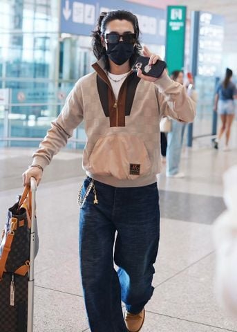 ÁO NAM LV* NỬA KHÓA PHỐI MÀU BE NÂU JACQUARD CAO CẤP