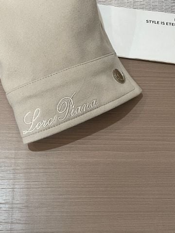 ÁO KHOÁC NAM LP DÁNG CỔ BẺ ÉP LOGO NỔI PHONG THÁI Ý THANH LỊCH