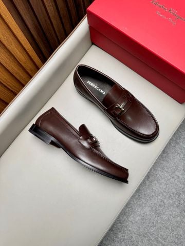 GIÀY NAM LOAFER FRG KHÓA GANCINI DA TRƠN PHOM DOANH NHÂN