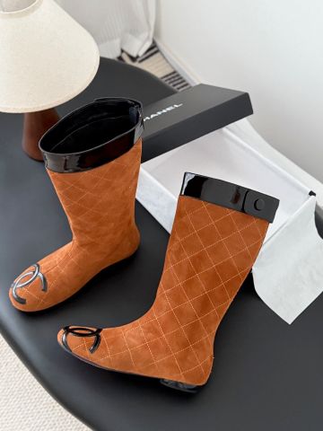 BOOT NỮ CHAN VINTAGE NÂU CỔ TRUNG VIỀN ĐEN SANG TRỌNG*