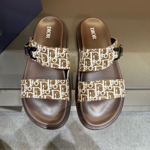 SANDAL NAM DR OBLIQUE HAI QUAI KHÓA KIM LOẠI NỔI BẬT