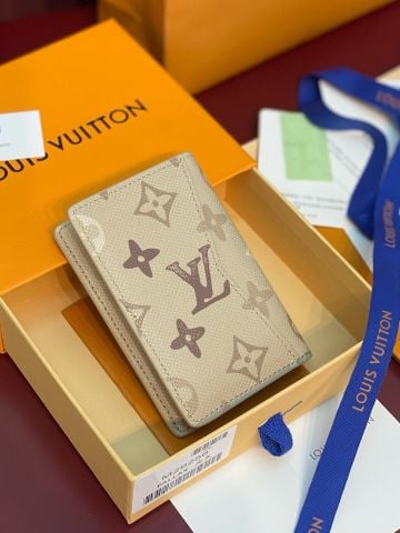 VÍ NAM LV* POCKET ORGANIZER MONOGRAM SURPLUS HIỆU ỨNG DỆT NỔI
