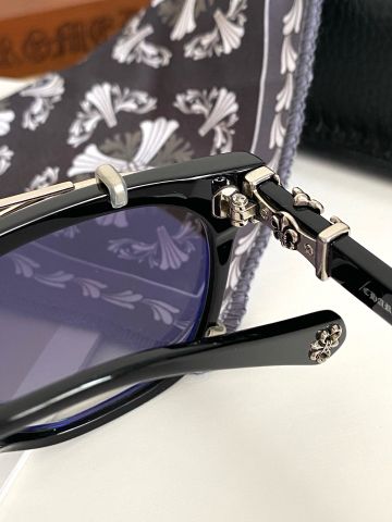 KÍNH NAM CHR* CLIP-ON PHONG THÁI SÀNH ĐIỆU