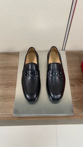GIÀY LOAFER NAM F HORSEBIT MŨI VUÔNG DA BÒ HẠT