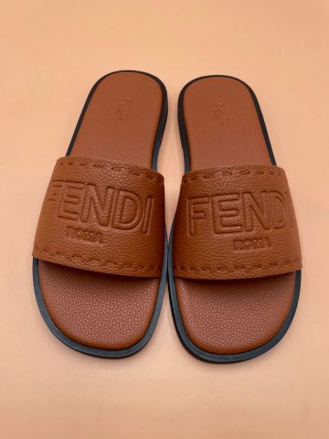 SANDAL NAM FD DÁNG BẢN NGANG LOGO DẬP NỔI PHOM THOÁNG CHỈNH CHU