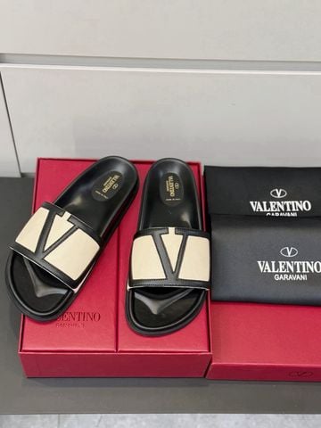 DÉP NAM VLT QUAI NGANG LOGO V BẢN LỚN LÓT DA ÊM CHÂN