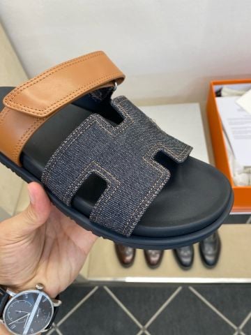 DÉP NAM H M CHYPRE QUAI CẮT HÌNH HỌC PHỐI DENIM – DA BÊ, ĐẾ ANATOMICAL